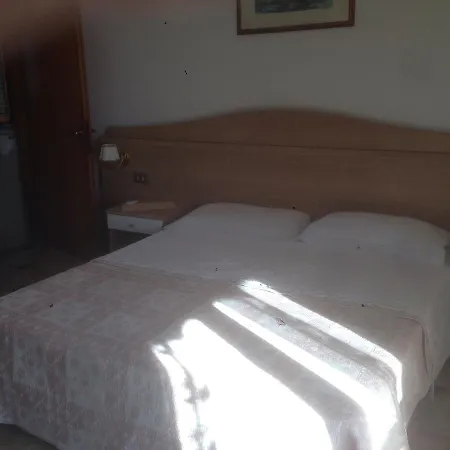 Desiderio Couette-café Sant Isidoro (Apulia)